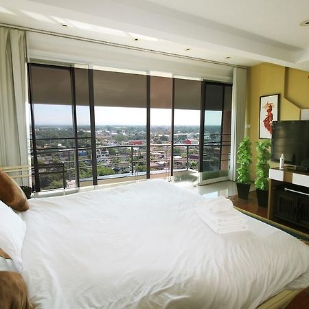 Appartamento Penthouse Galare Thong Tower Chiang Mai Esterno foto