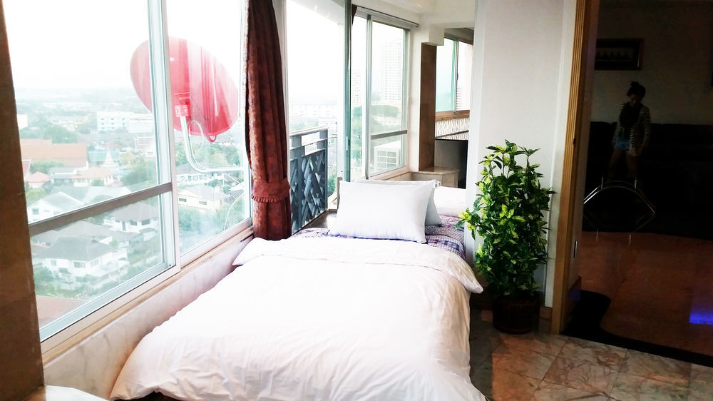 Appartamento Penthouse Galare Thong Tower Chiang Mai Esterno foto