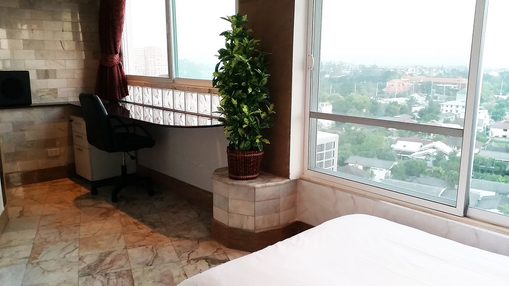 Appartamento Penthouse Galare Thong Tower Chiang Mai Esterno foto